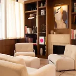 Padam Hotel