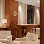 Padam Hotel