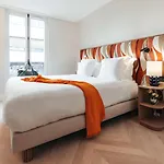 Padam Hotel