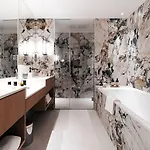 Padam Hotel